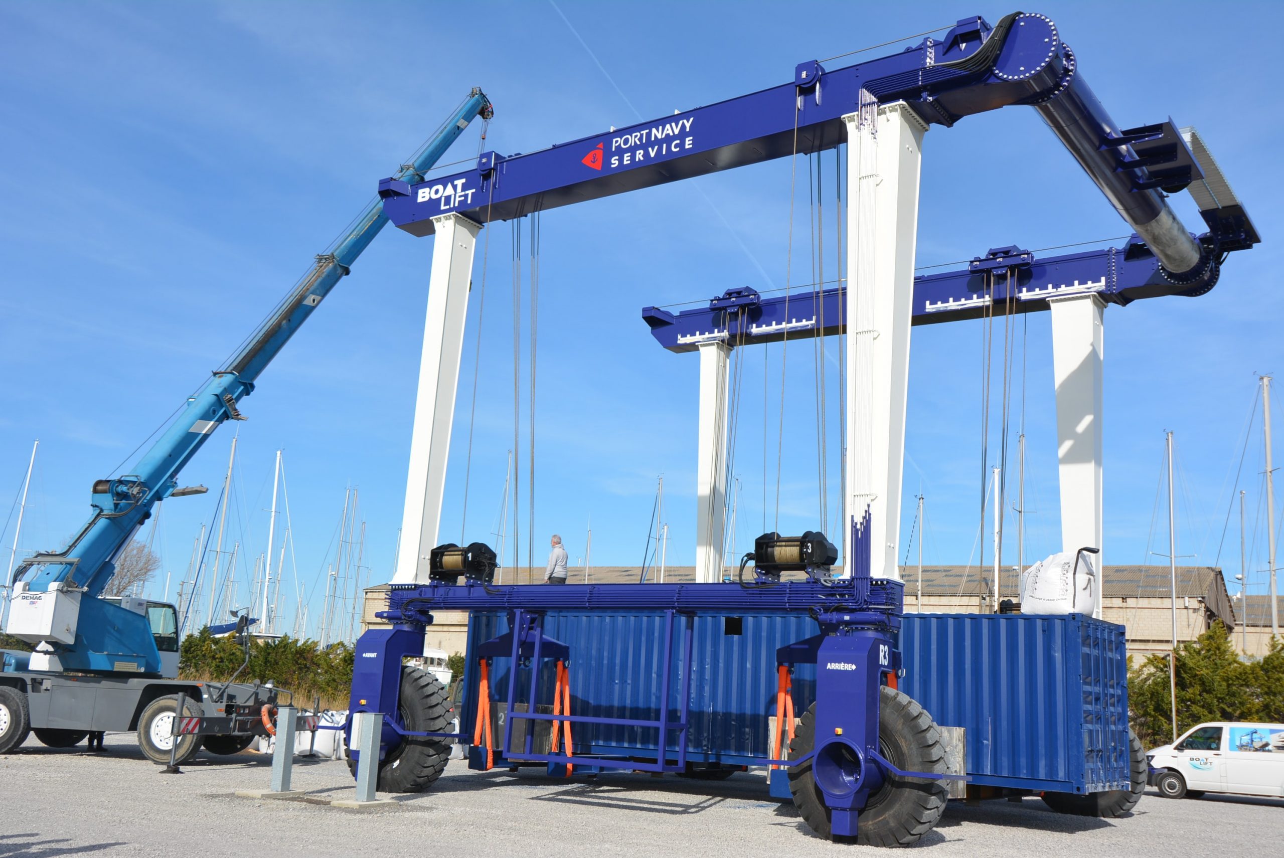 DSC_9485 Travelift 120 tonnes - Port à sec Port Navy Service